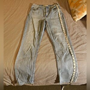 Abercrombie & Fitch The 90s Slim Straight Ultra High Rise Light Wash Jeans 29/8